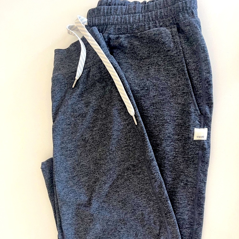 Vuori Gray Joggers with Tapered Leg and Elastic Waistband